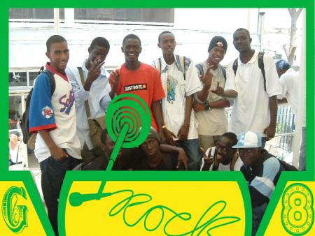 G8 peace love N happyness