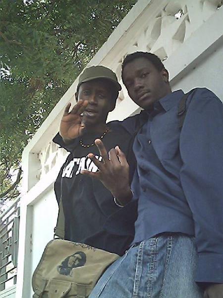 joe et Diss en feu-eu-zeul still